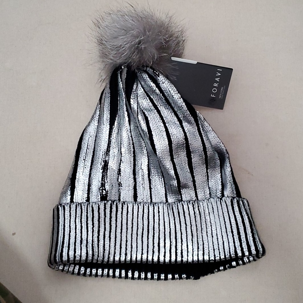 FORAVI pom-pom hat